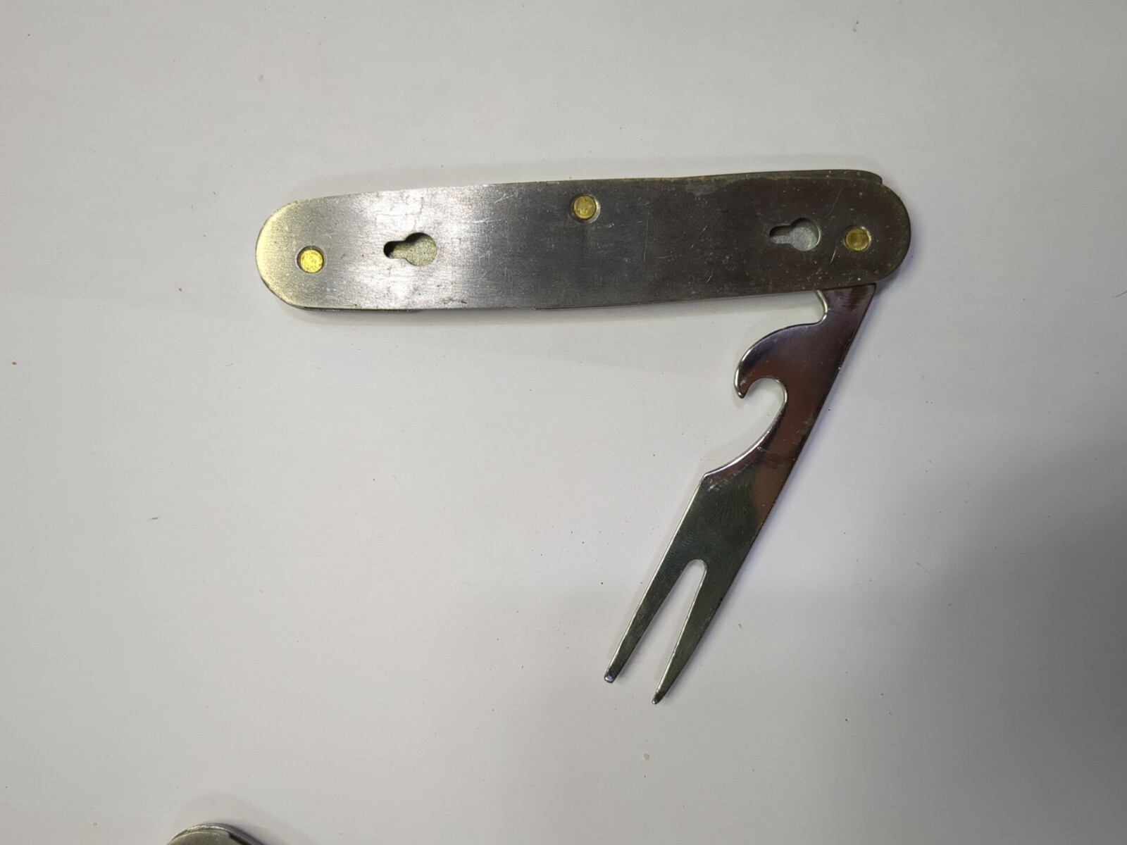 National Geographic Adventure Folding Knife Multi-Tool Breakaway Knife.