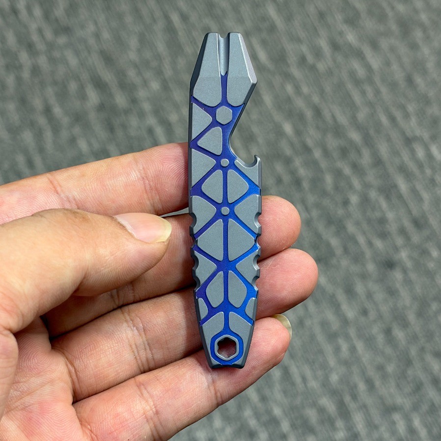 Titanium alloy EDC Back clip Pry Bar with 4mm Hex Hole Collectible Gear