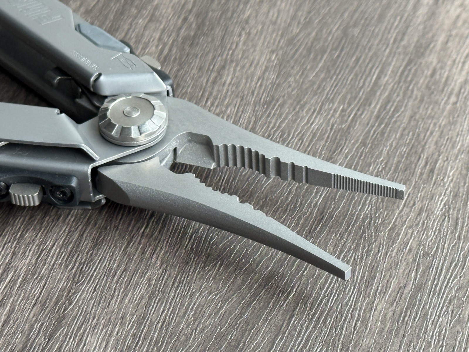 Gerber FLIK Fisherman Multi Plier Gerber FLiK Fish with Extra Long Pliers In BOX