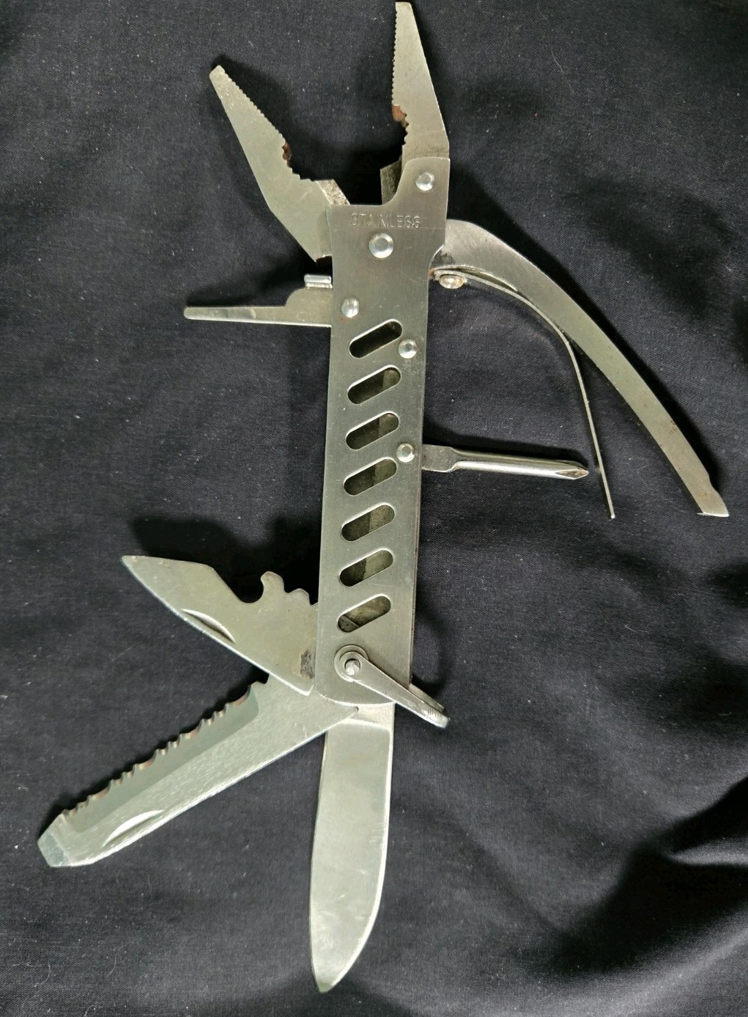 USED Durabuilt Stainless Steel Multi Tool w/ Belt Case Plyer File Knife Saw Plus
