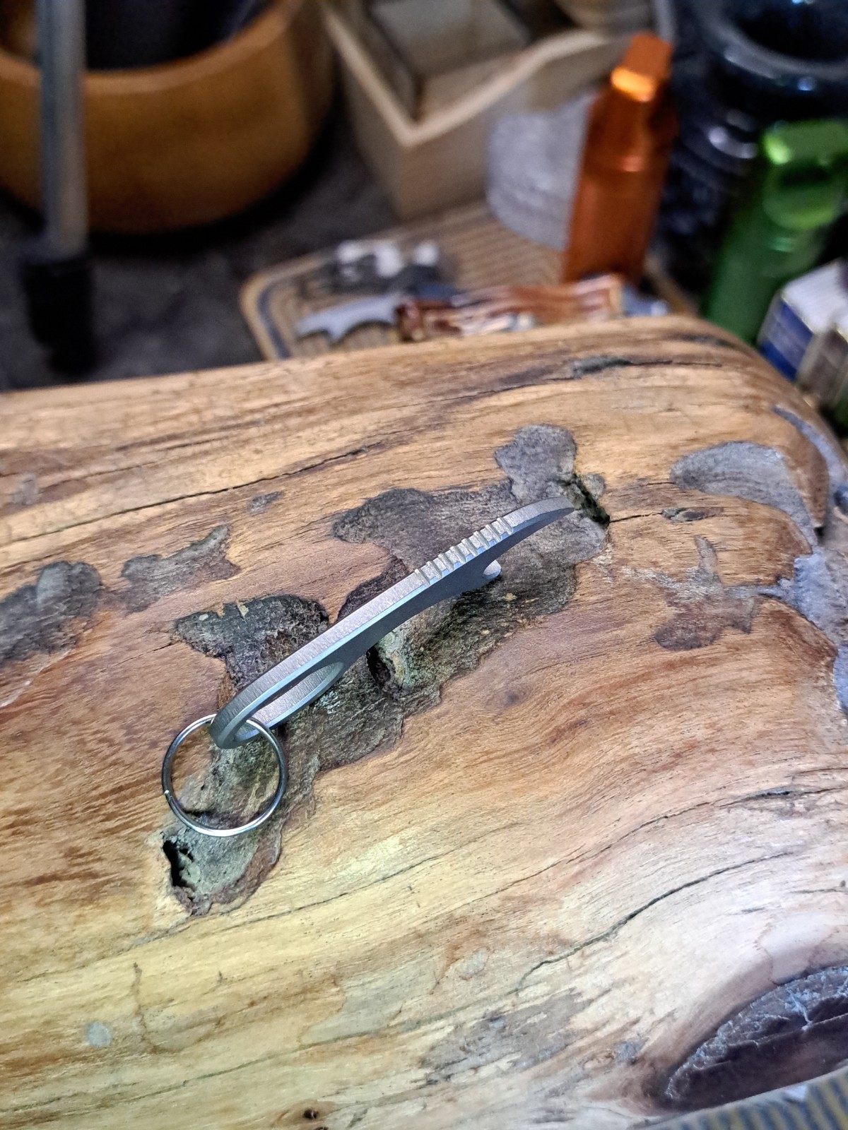 MINIMALIST MINI TITANIUM KEYCHAIN CLAW BOTTLE OPENER