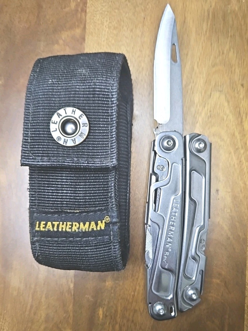 Leatherman Rev Multi-Tool Knife Plier Nylon Case
