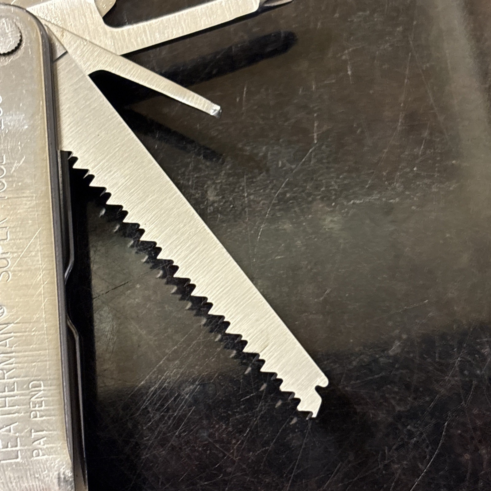 Vintage LEATHERMAN Super TOOL 200 Multi Tool! 03/04 Date Stamp! NICE with sheath