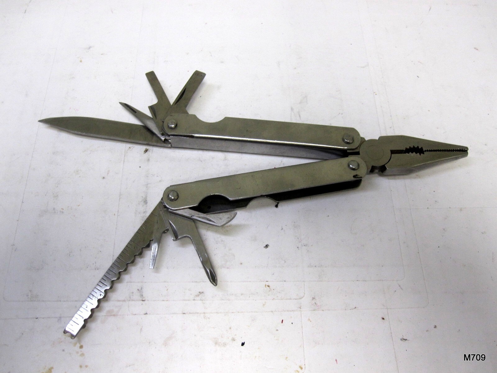 Great Neck No 12000 Stainless Steel Multi Tool Hunting Fishing Hiking