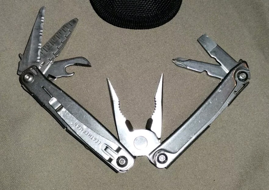 Leatherman Bolster 13-Tool Stainless Steel Multi-tool & Sheath Lightweight 5.9oz