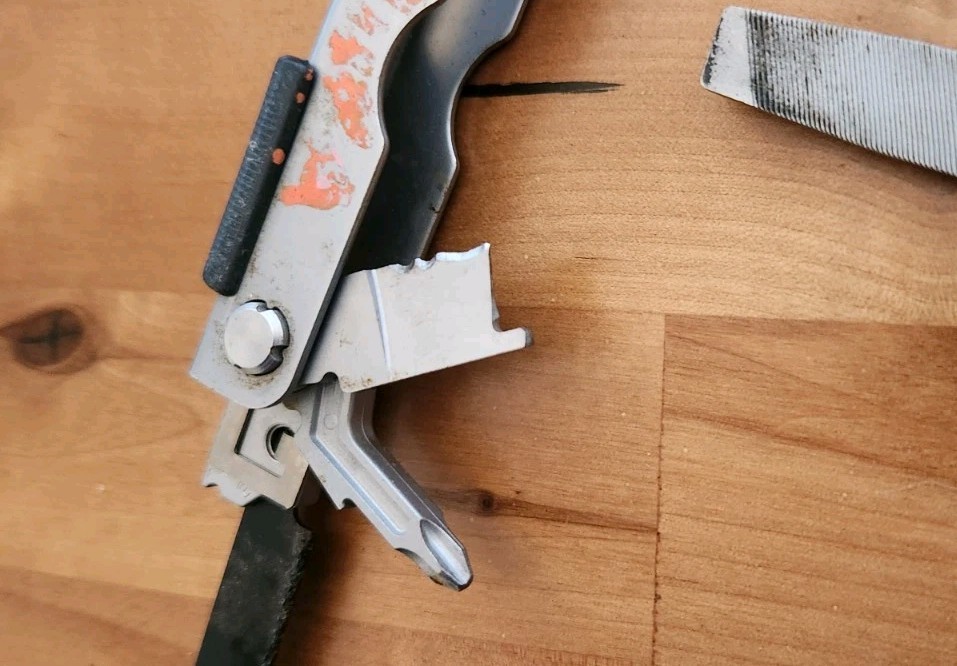 Gerber 47563 MP600 SERIES Pro Scout Multi-Plier Needle Nose Plier – (NOTE) U53