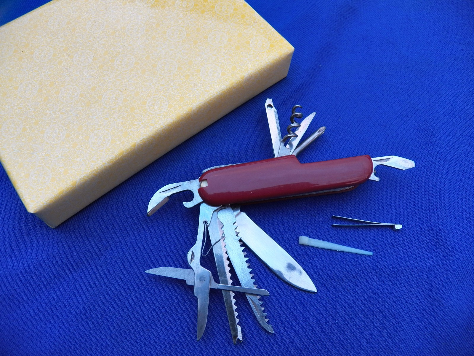 Wholesale Lot of 10 Swiss Style Army Knife Multi Function Pocket Knife New/Boxed