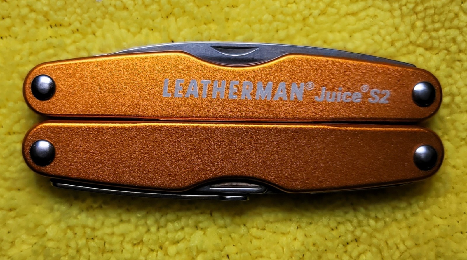 Leatherman Juice s2 orange -Mint Unused, Multitool RARE text Version Collectable