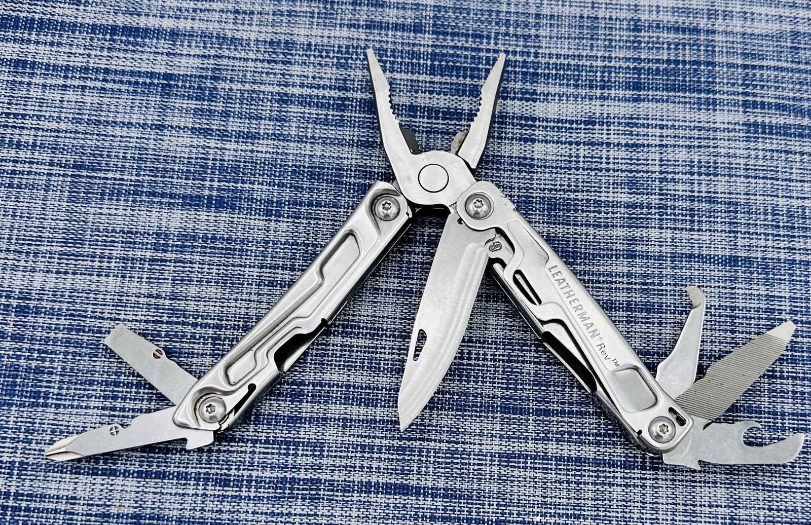 Leatherman Rev Multi Tool Knife Pliers Screwdrivers Blade – Good Condition