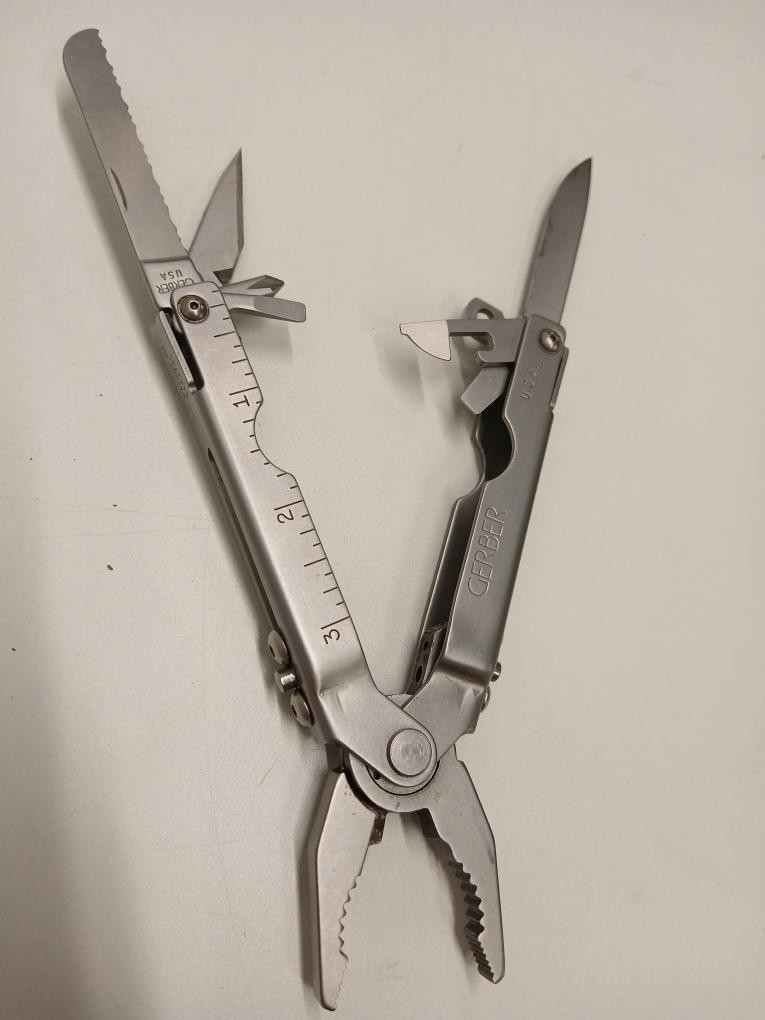 GERBER LEGENDARY BLADES MULTITOOL MP600 (P06035018)