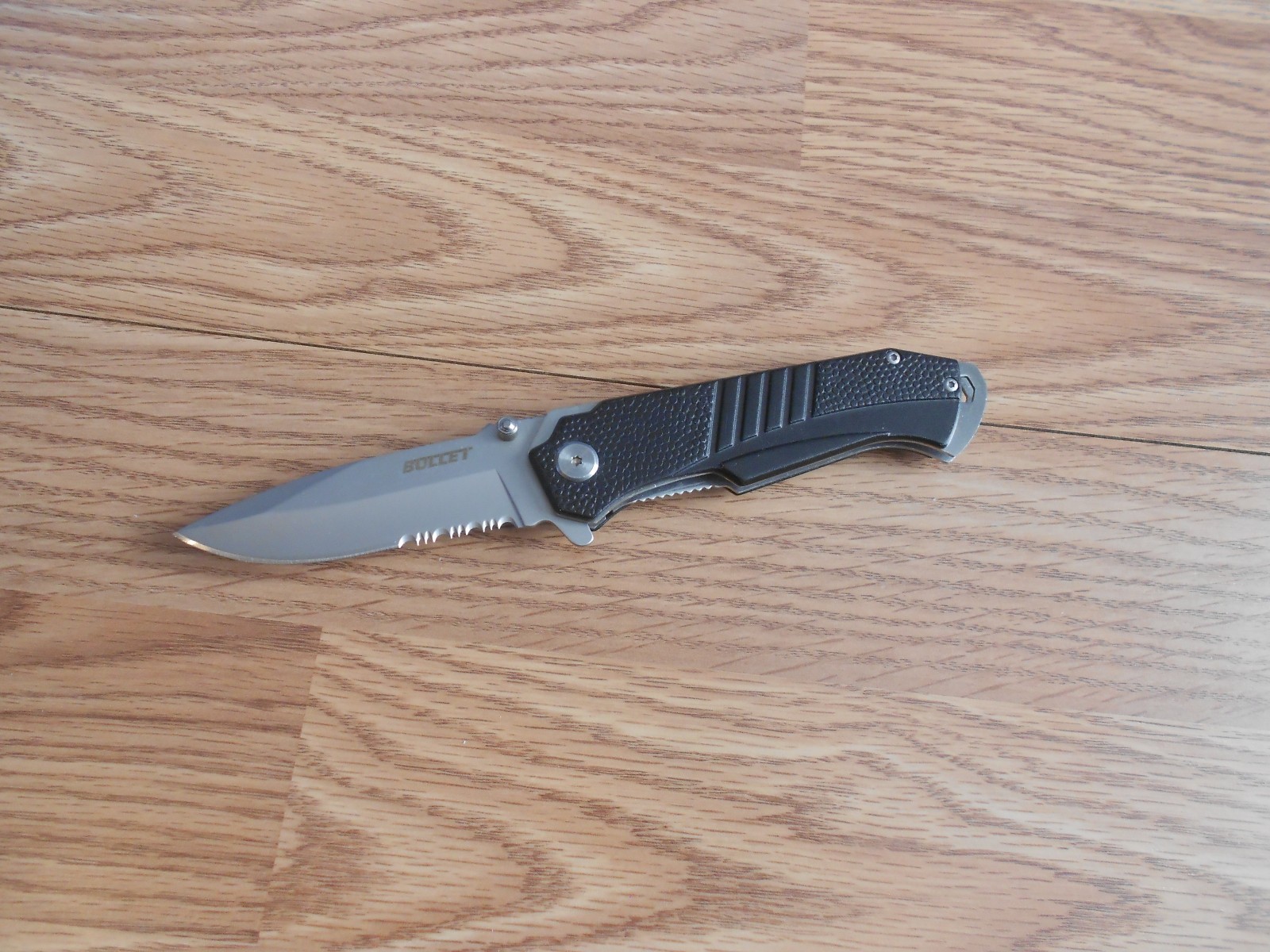 BULLET POCKET KNIFE 7 3/4″ OPEN 3 1/4″ SERRATED BLADE 4 1/2″ CLOSED STAINLESS