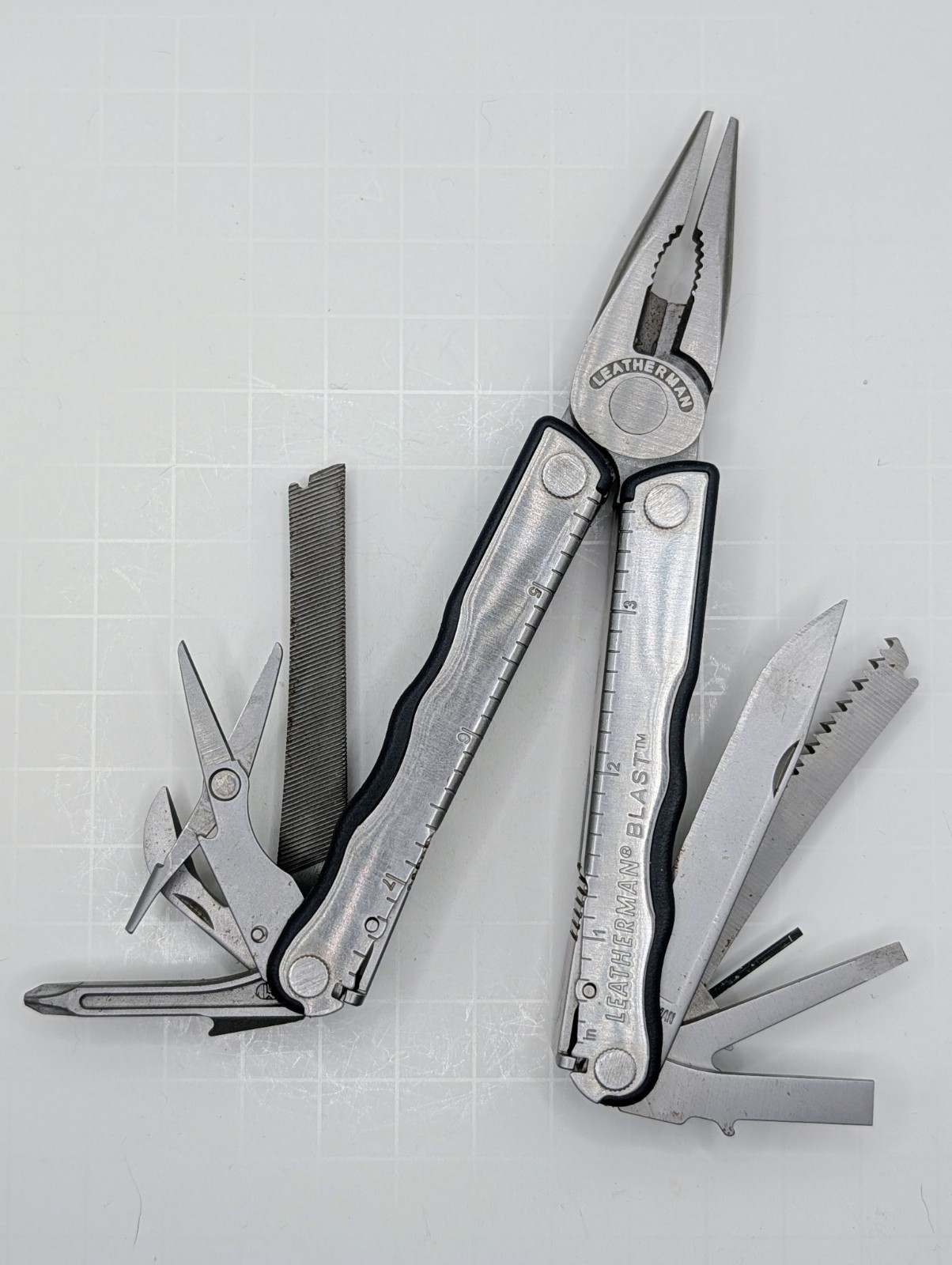 Leatherman BLAST Multi-Tool – Rare & Retired 16-In-1 Multitool Spring Scissors