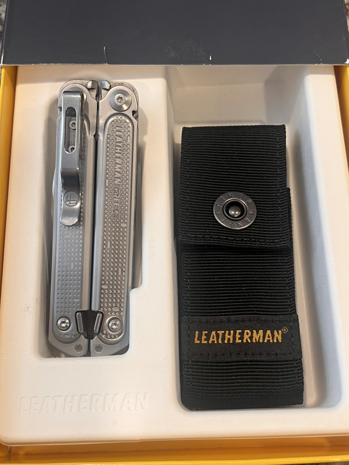 Leatherman FREE P2 Stainless Multi-Tool with nylon Sheath NEW IN BOX