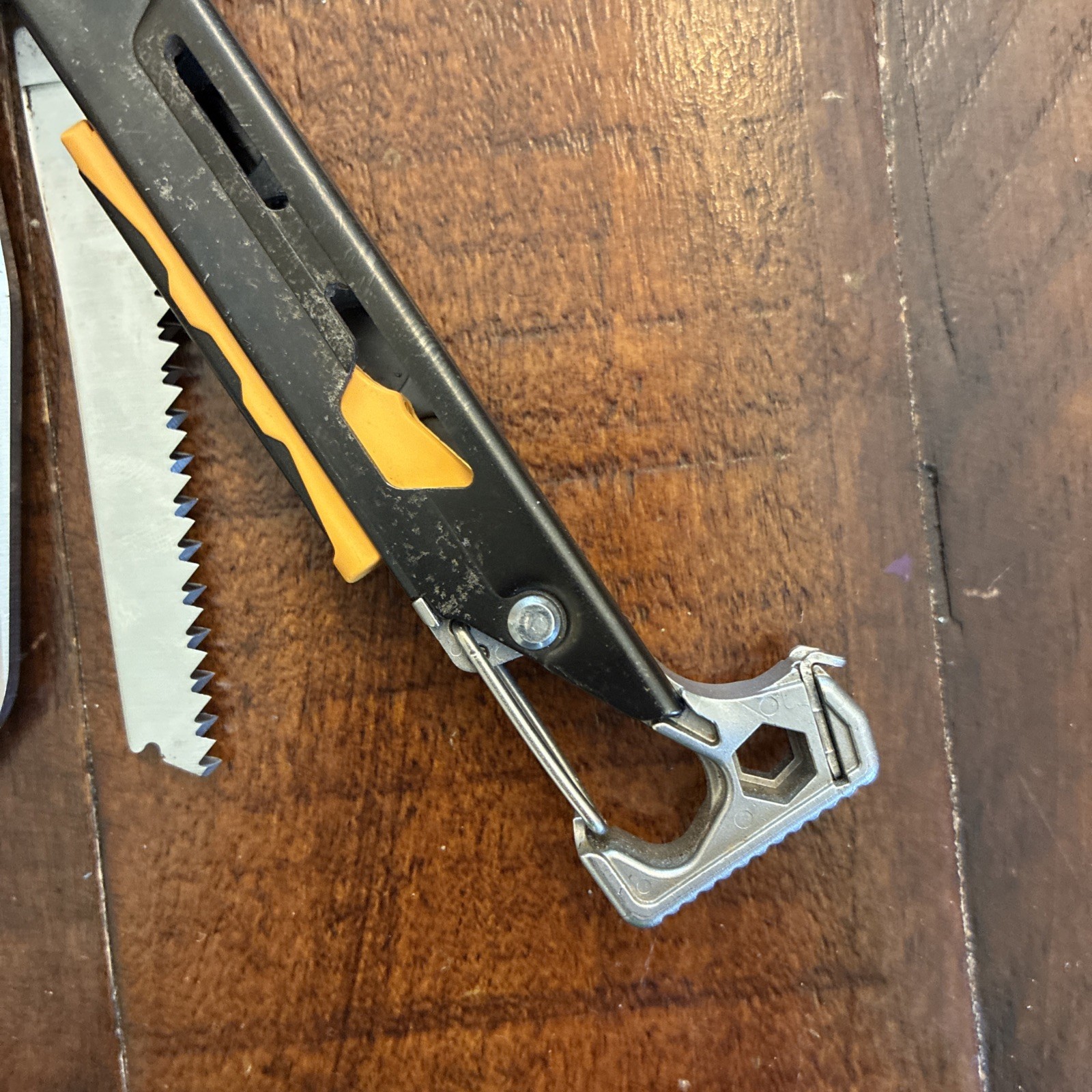 Leatherman Signal Multi-Tool Black / Yellow – Excellent!