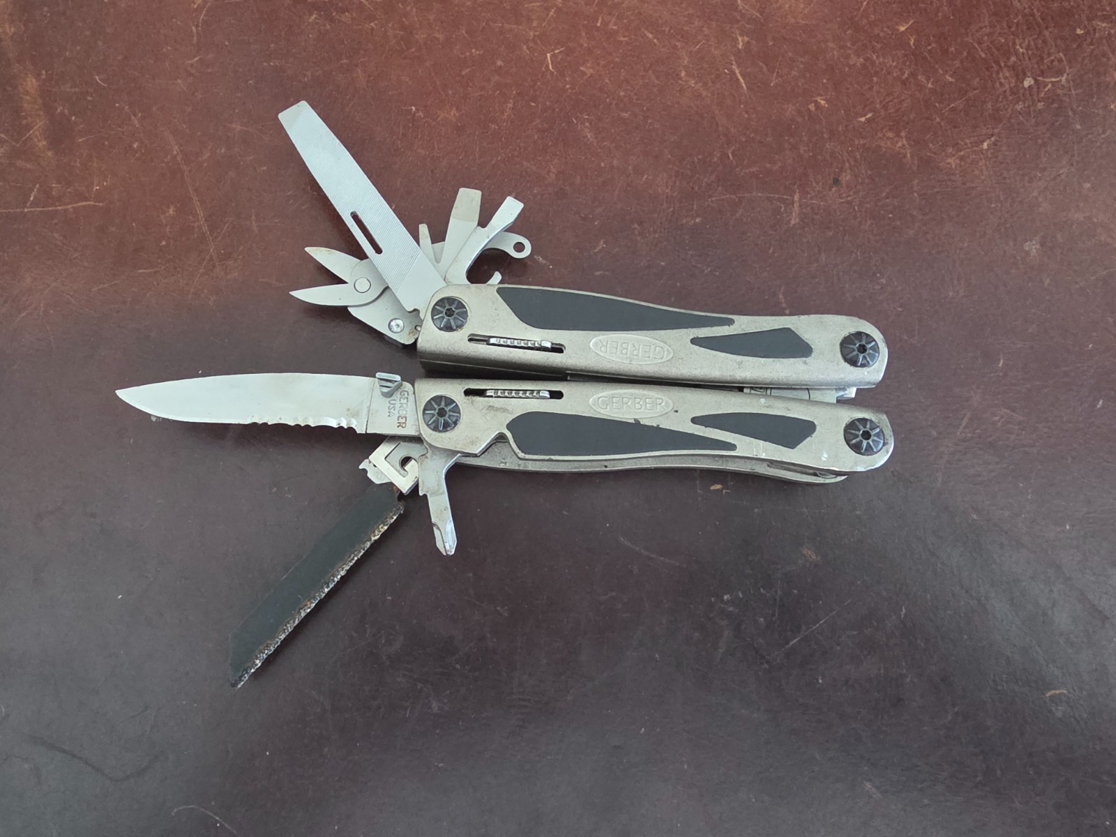 Gerber Multi Plier MP800 Legend Folding Multi Tool Knife 066V