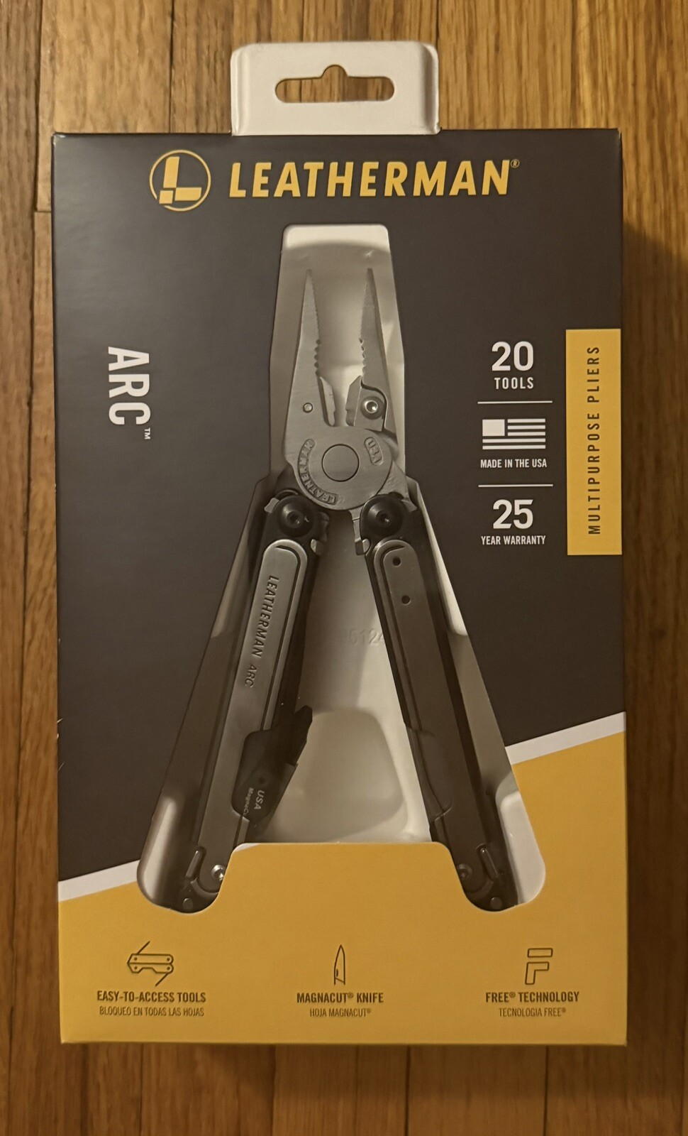 Brand New Leatherman ARC Multi-Tool – Black DLC & Stainless Steel.