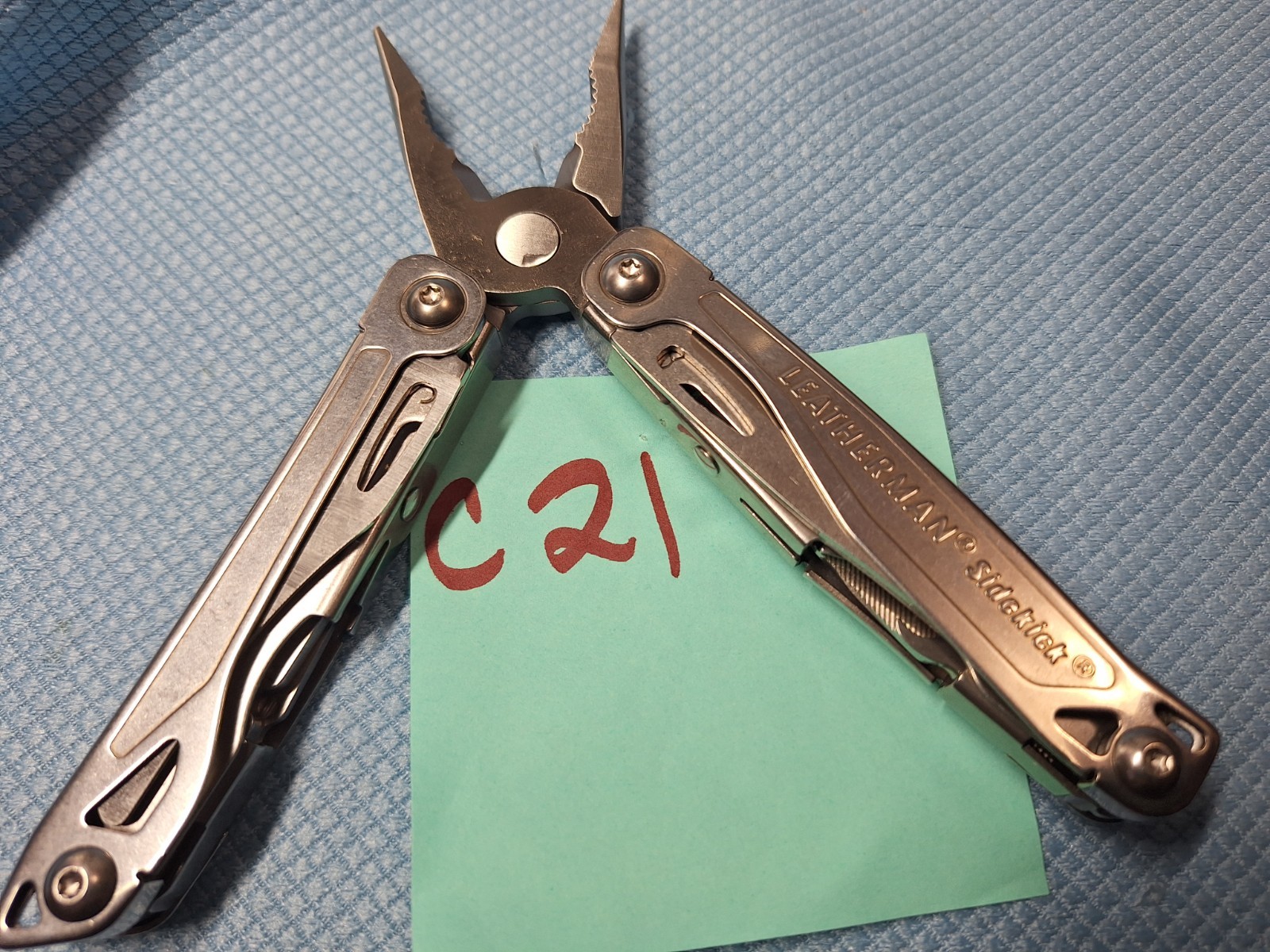 1 Leatherman SIDEKICK Multi Tool FISHING Camping NEW OTHER LOC C21