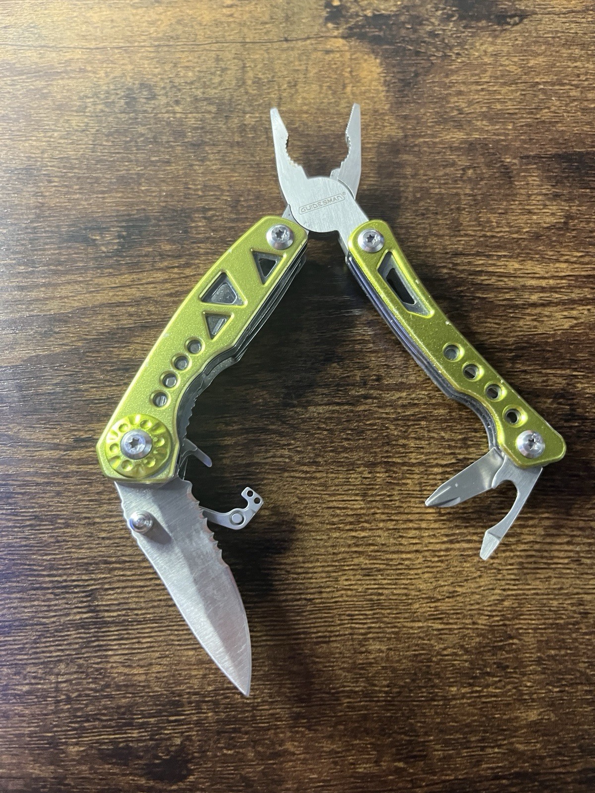 Guidesman 7-in-1 Stainless Steel Multi-Tool Pliers 2″ Straight Blade Sheath