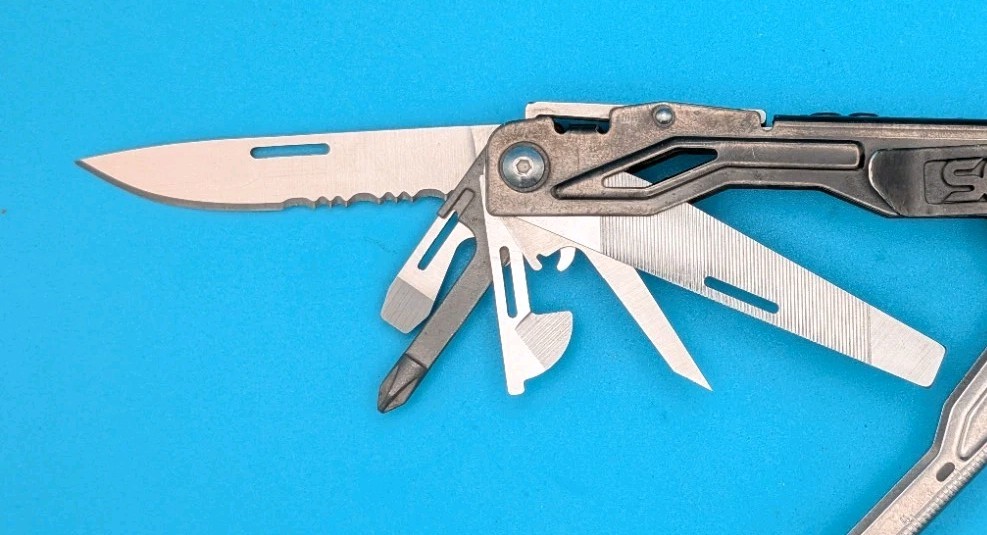 SOG SwitchPlier Plier Knife Multi Tool!