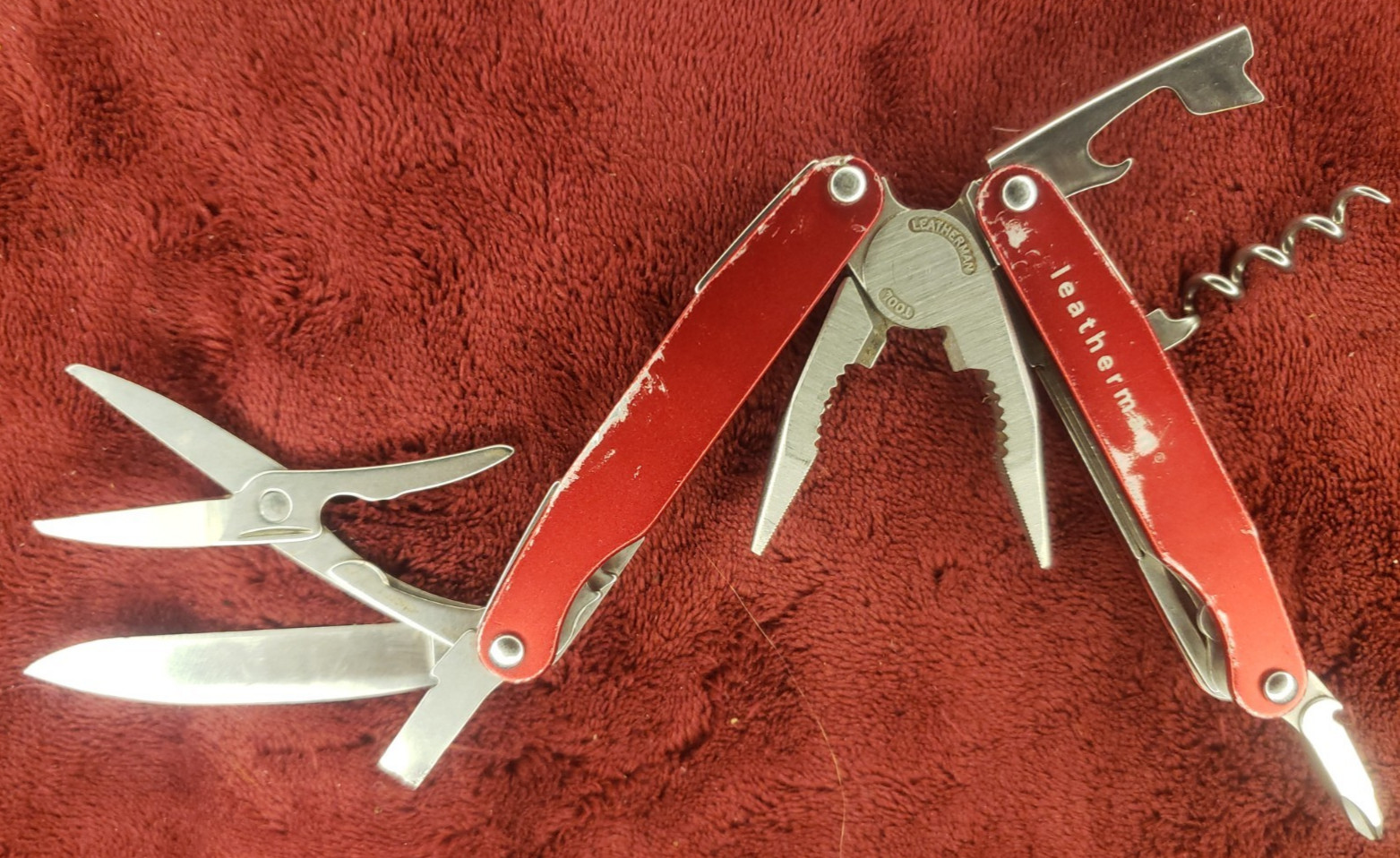 Leatherman Juice SC2 Red Retired Knife Multi Tool! RARE Read