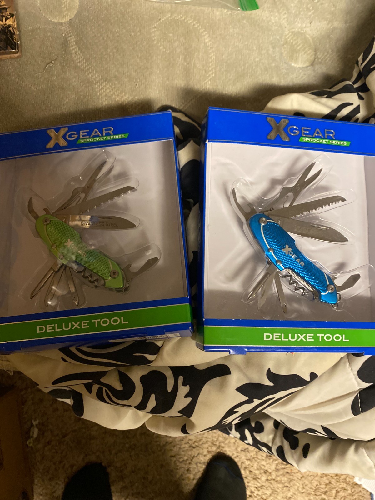 2 X Gear – Deluxe Tool, 10 Tools. Stainless Steel, 41XG1207 GREEN & Blue Color