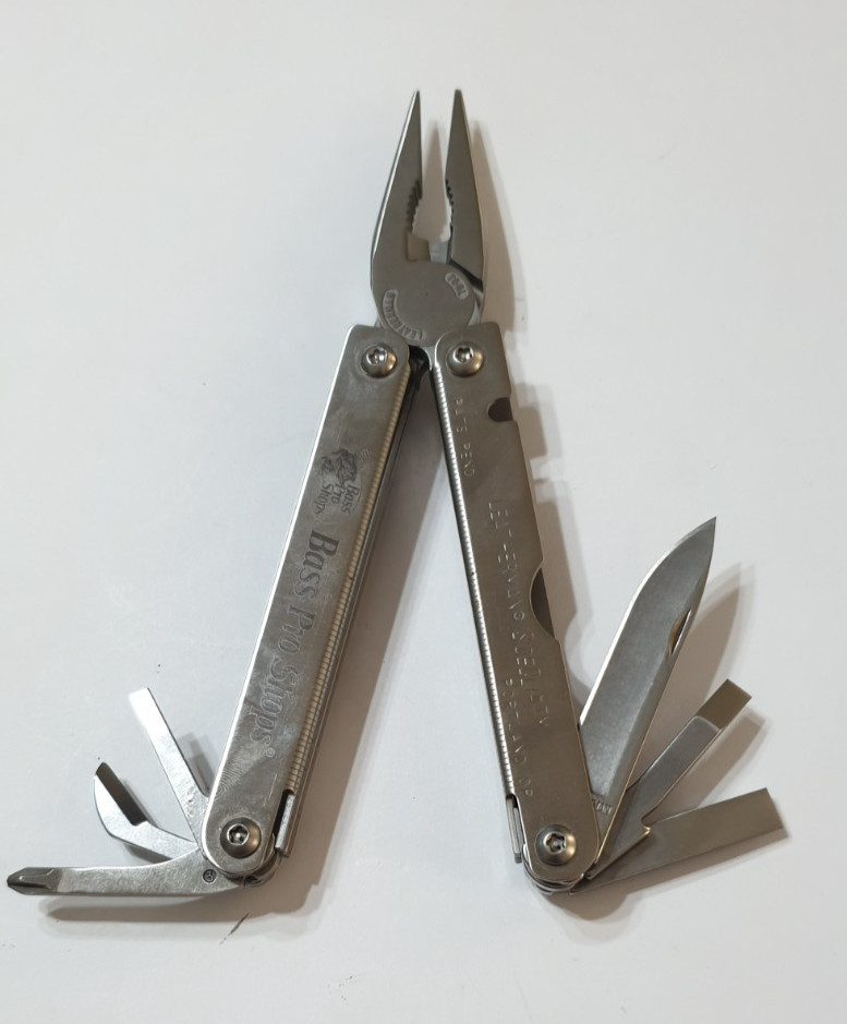 🔥🔥 Leatherman Squirt PS4 Red Rare Retired Used Multi Tool Keychain Collectable