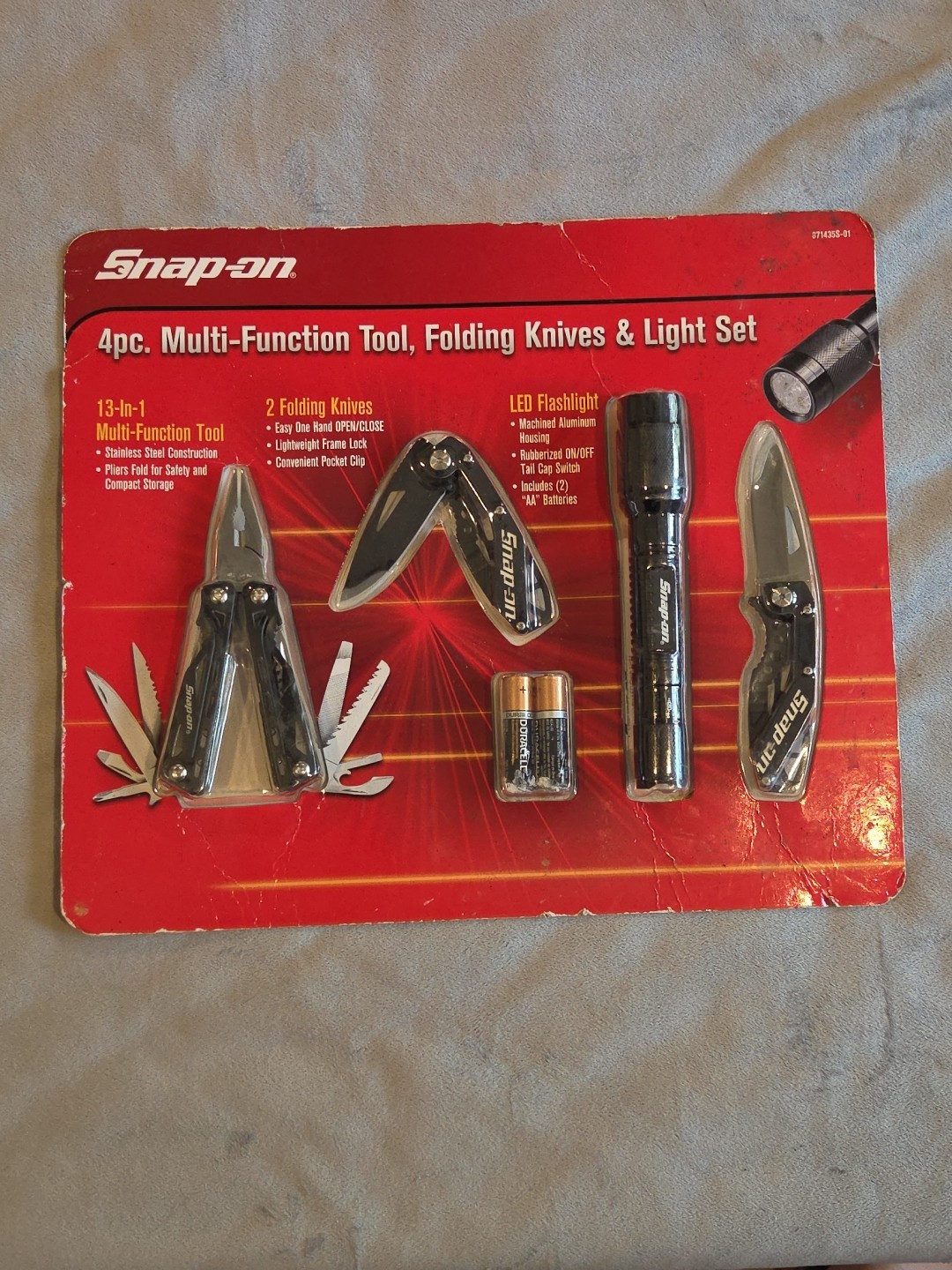 4-Piece Snap-On Multi Tool Set with 2 Knives, Flashlight, & 13 In 1 Multi Tool