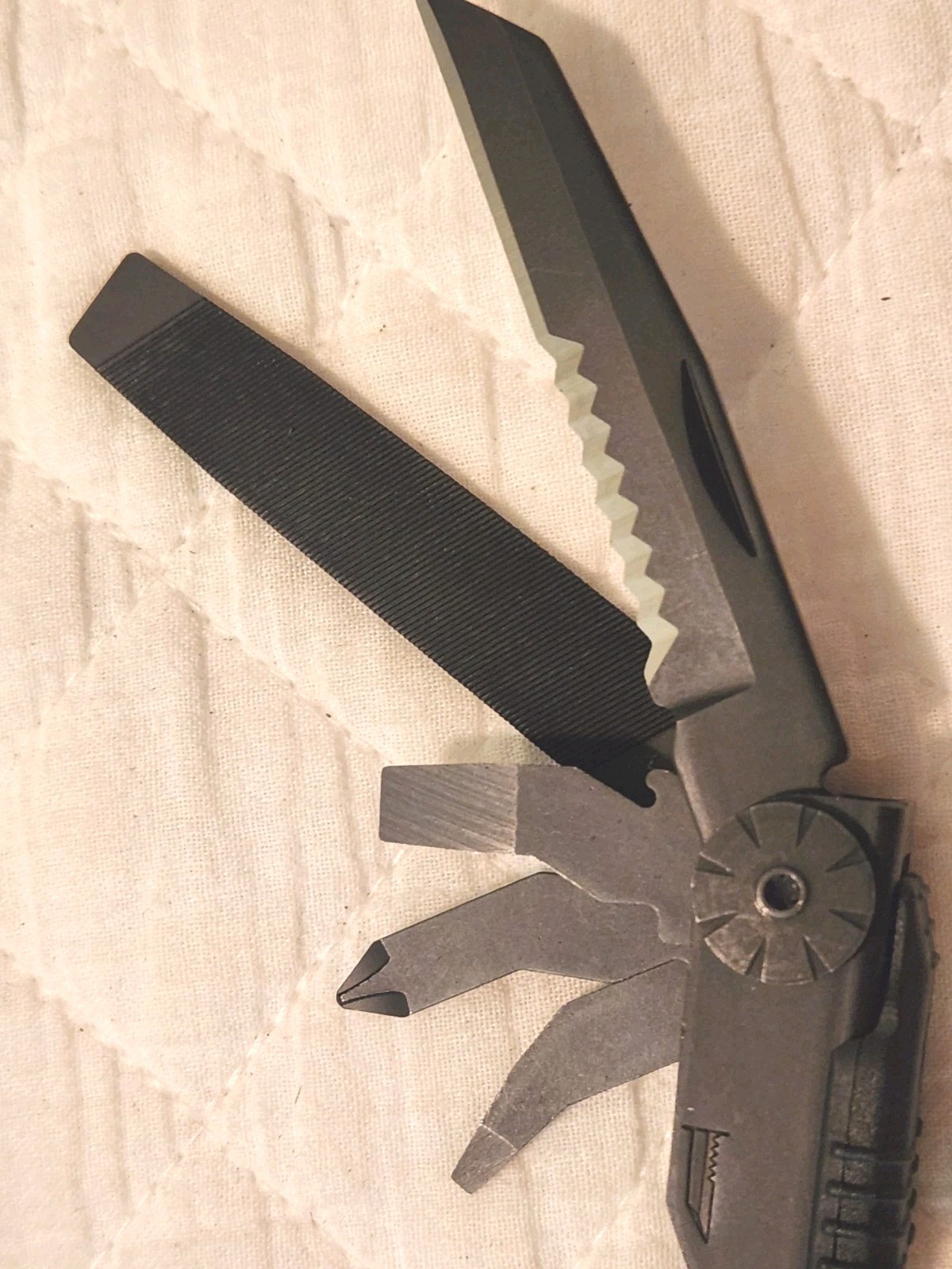 Gerber Diesel Multi-Plier Black Oxide Multi-Tool With Coyote GERBER Nylon Sheath