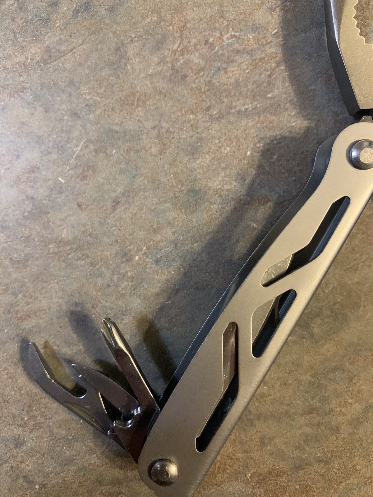 OZARK TRAIL OUTDOOR EQUIPMENT MULTI-TOOL WITH SHEATH NEVER USED
