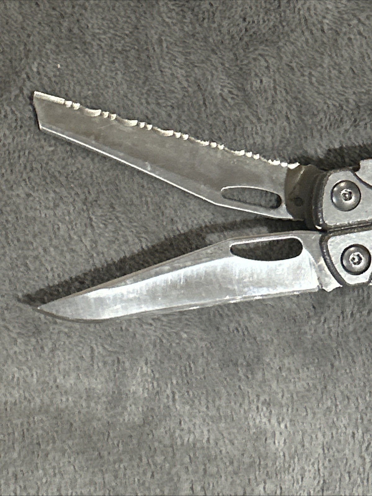 Leatherman Charge Multi-Tool w/ Sheath 7 Double Bits 154 CM Very Good Cond.