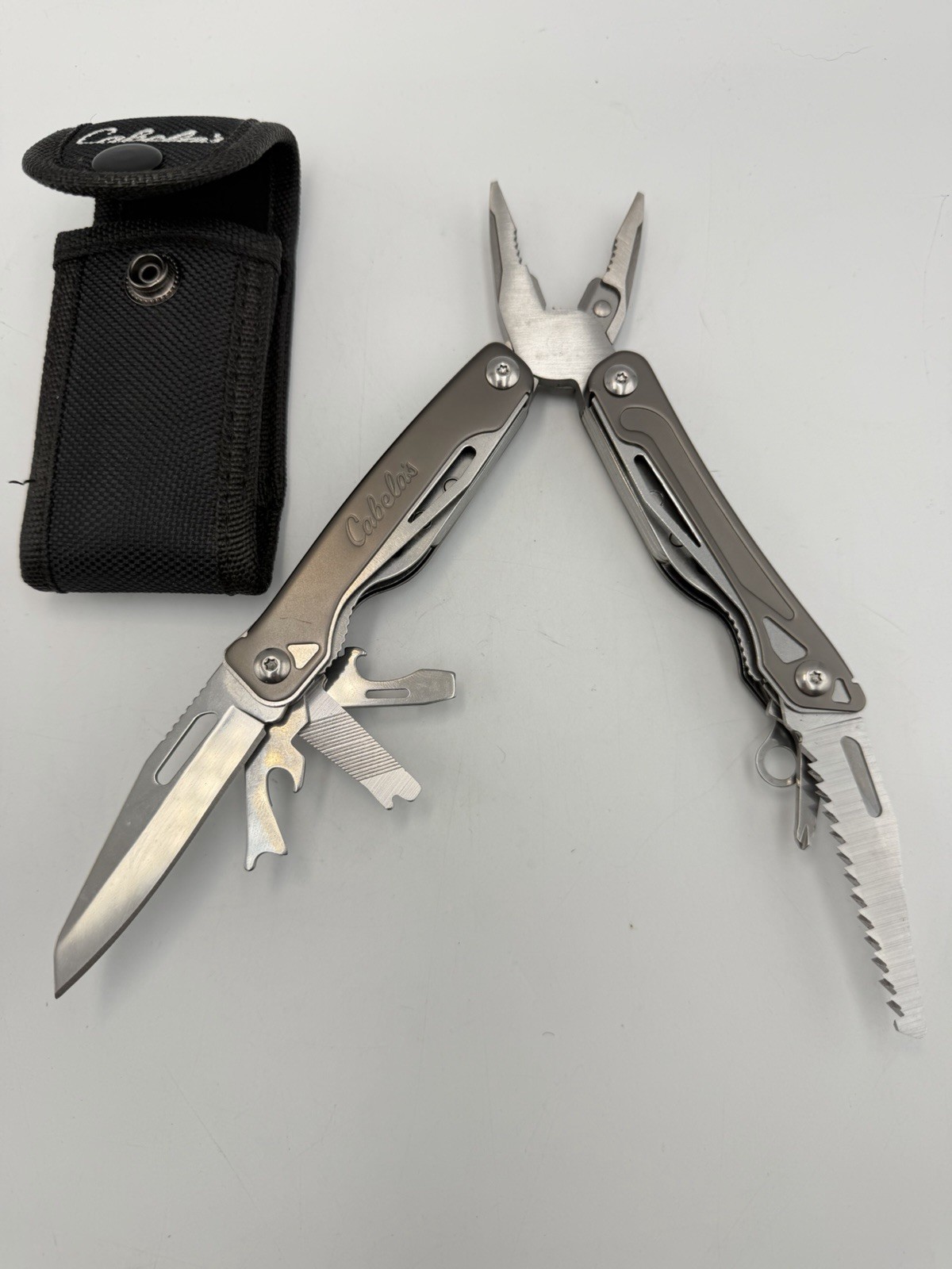 Cabelas Multi Tool Leathernan Excellent Condition Free Shipping