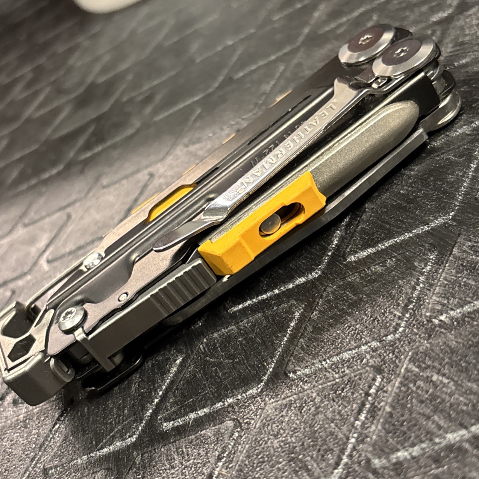LEATHERMAN Signal Multi-Tool! Excellent!