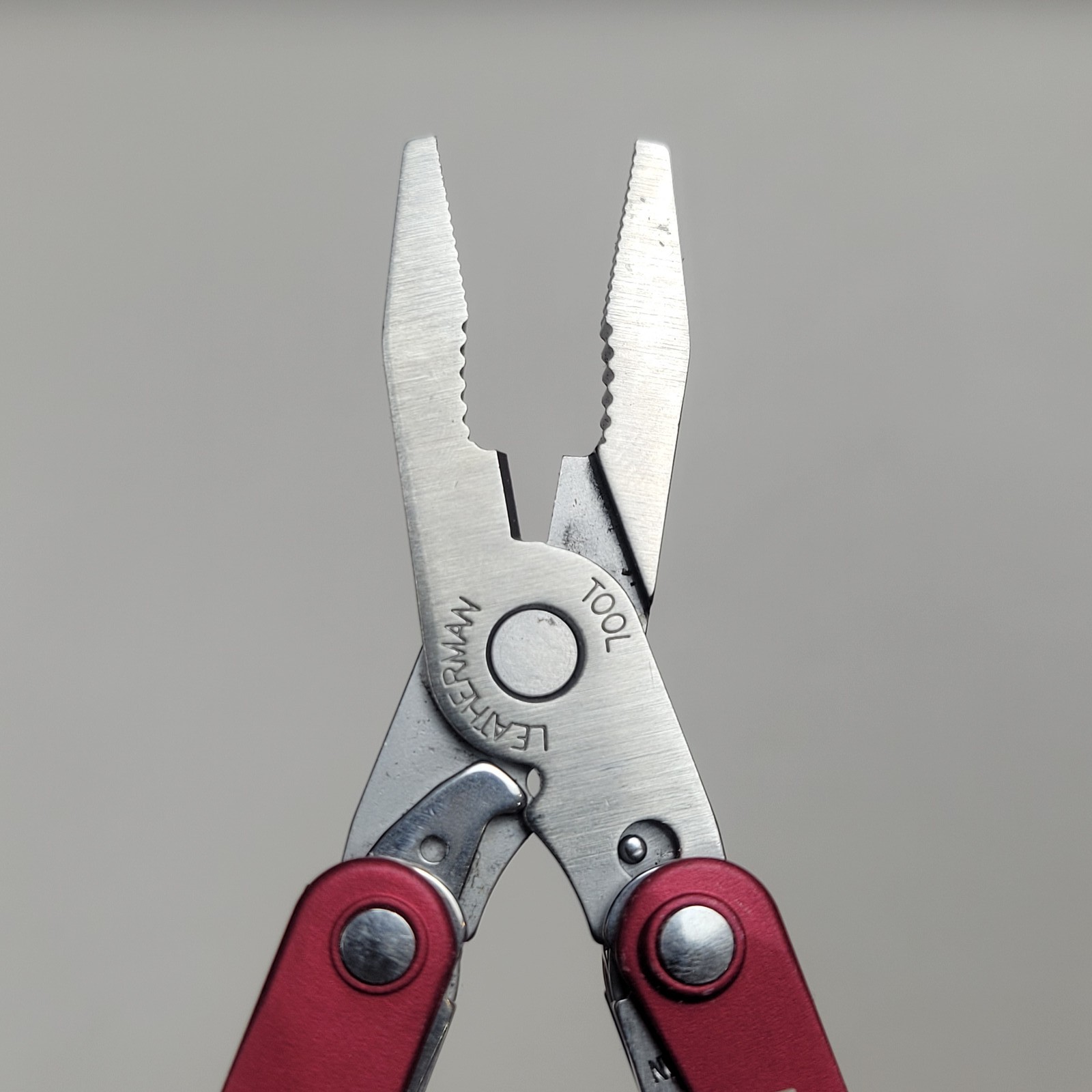 Leatherman Squirt PS4 Red Keychain Multi Tool Pliers Pocket Knife
