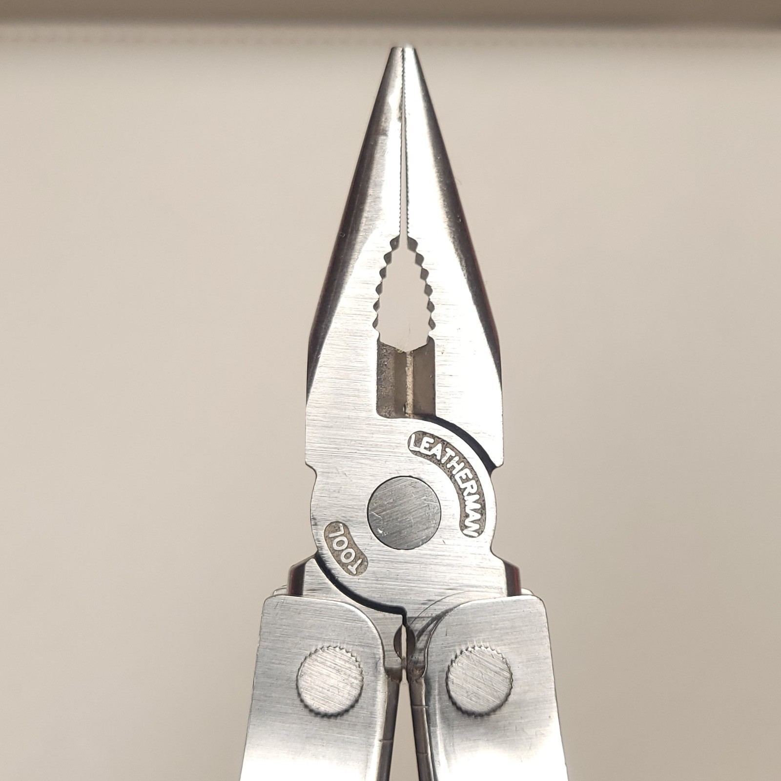 Leatherman Super Tool 200 Multi-Tool Pliers Saw Knife USA Made