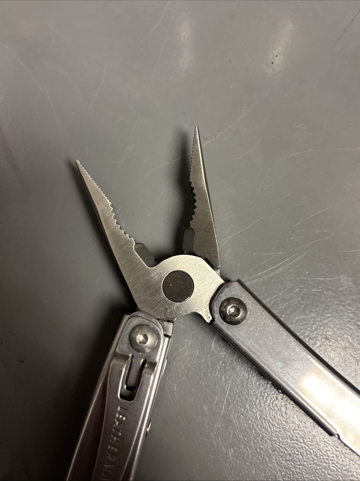 LEATHERMAN MULTI TOOL – WINGMAN
