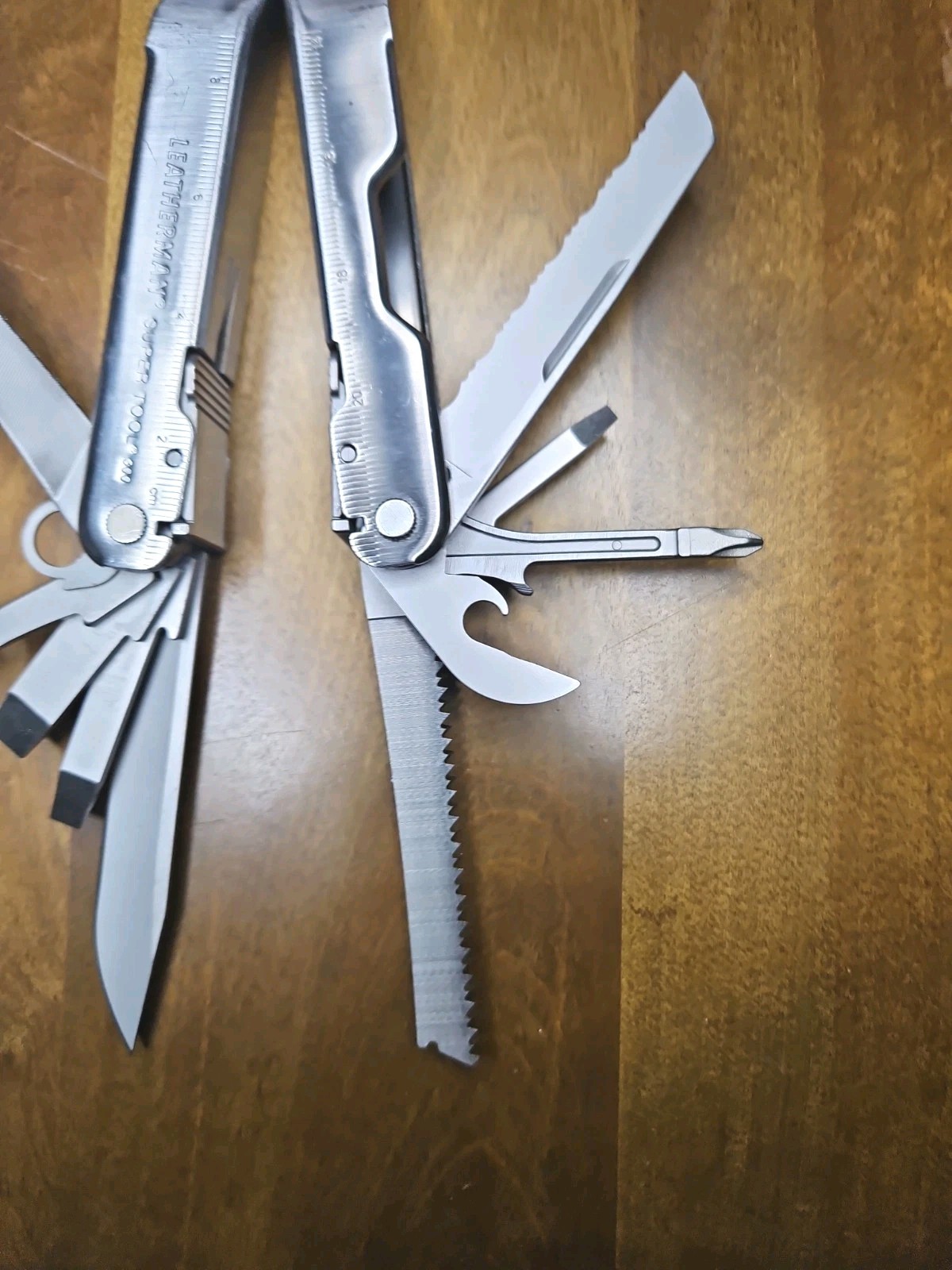Leatherman Super Tool 300 Multitool w/Leather Sheath Excellent EDC