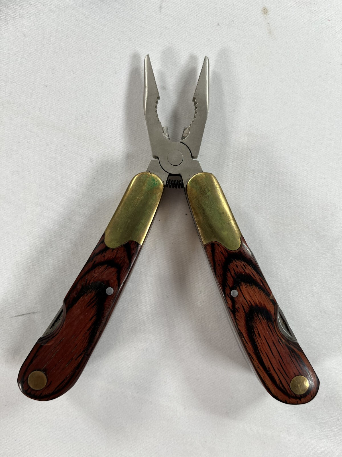 Husky Limited Edition 25th Anniversary Multi Tool with Brown Leather Holster
