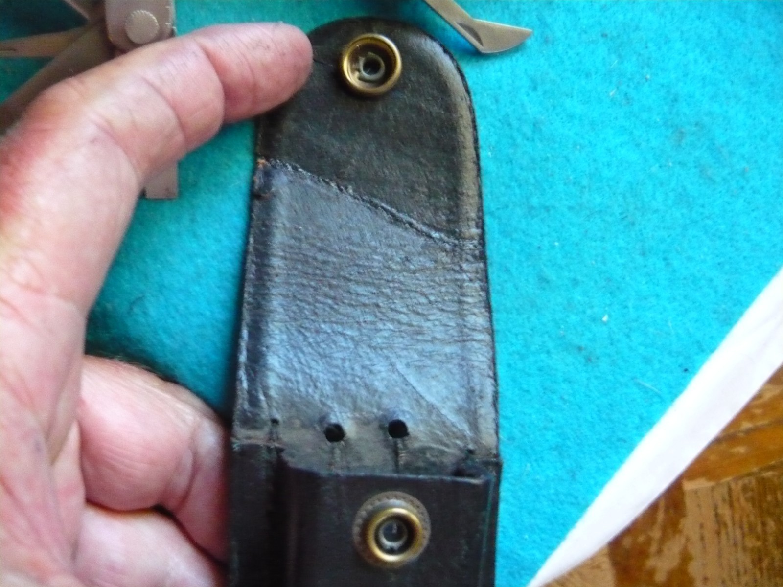 ***ORIGINAL Leatherman PST Multi Tool with LEATHER Case – Date 1094***