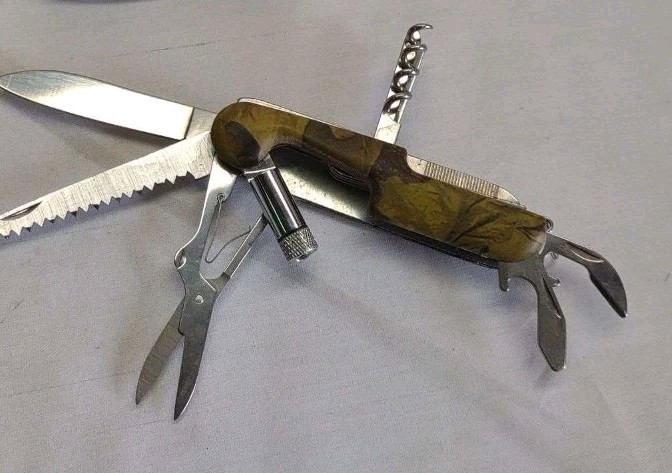 Appalachian Trail Camper Knife Multitool function Camo Design