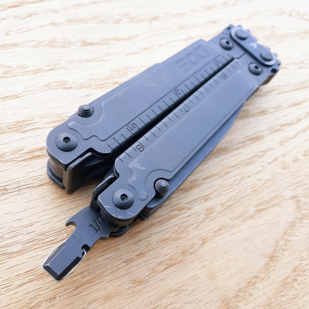 SOG PowerAccess Assist Black Awl Openers Drivers Blades Wire Cutter / Crimper