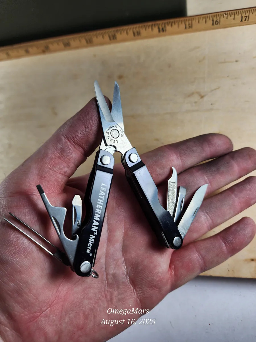 Leatherman Micra Black #3 Light usage