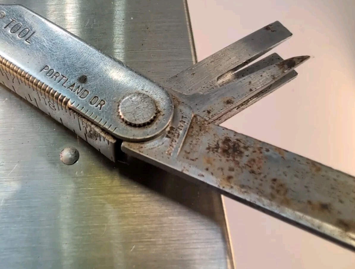 NICE Original Leatherman Tool US REG TM 1325473 Multi-Tools Portland OR Vintage