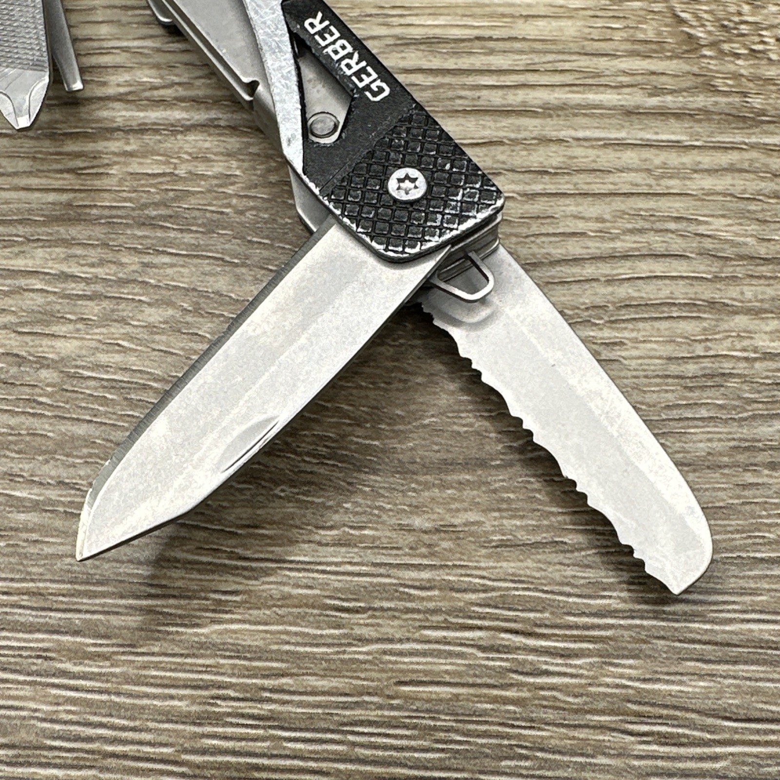 Gerber Vise Multi Tool Multitool Knife Pliers Folding EDC Tool