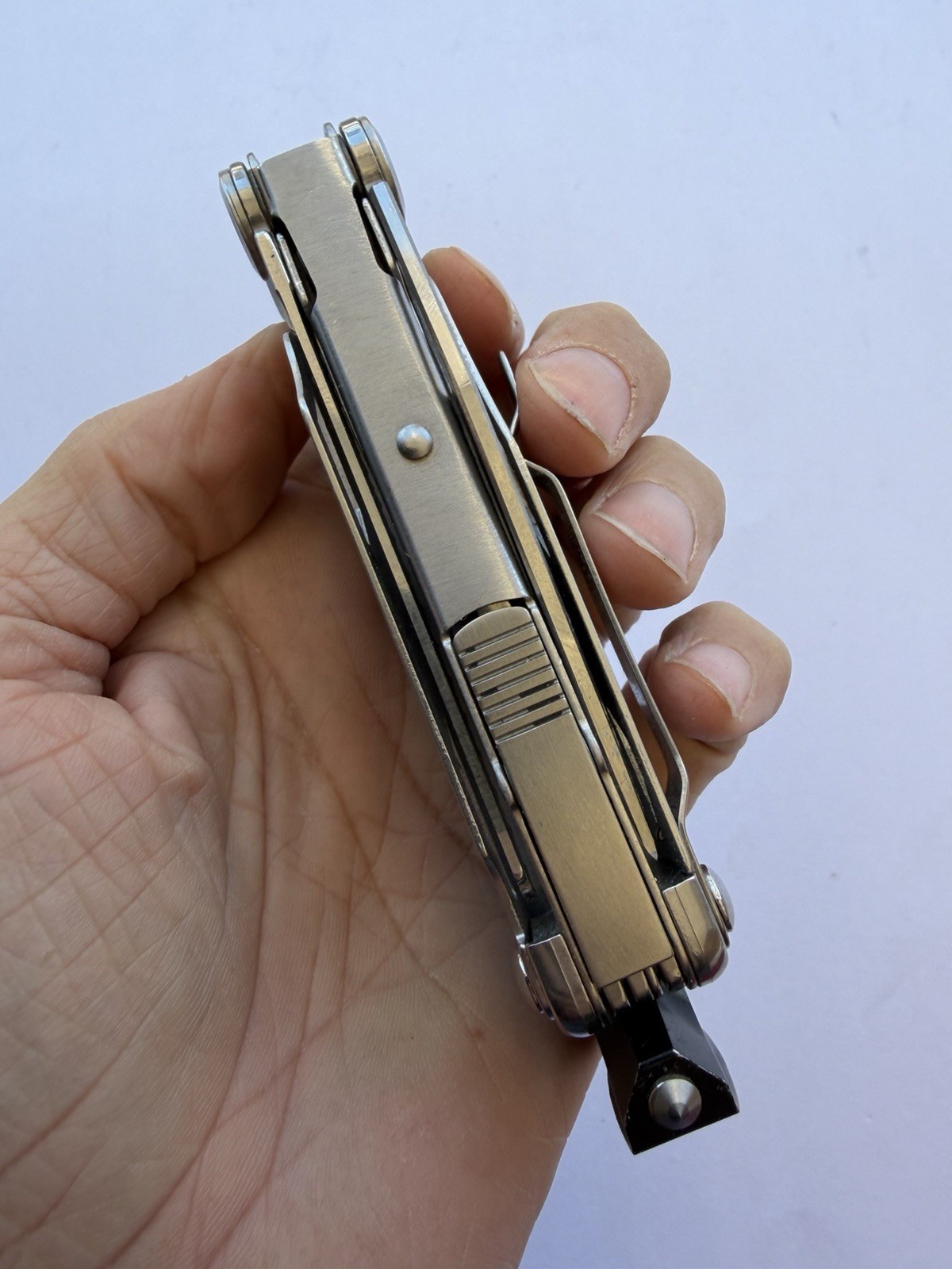 ROCKTOL MULTITOOL 22-IN-1 W/SHEATH & FIRE STARTER/WHISTLE & MORE, EXCELLENT