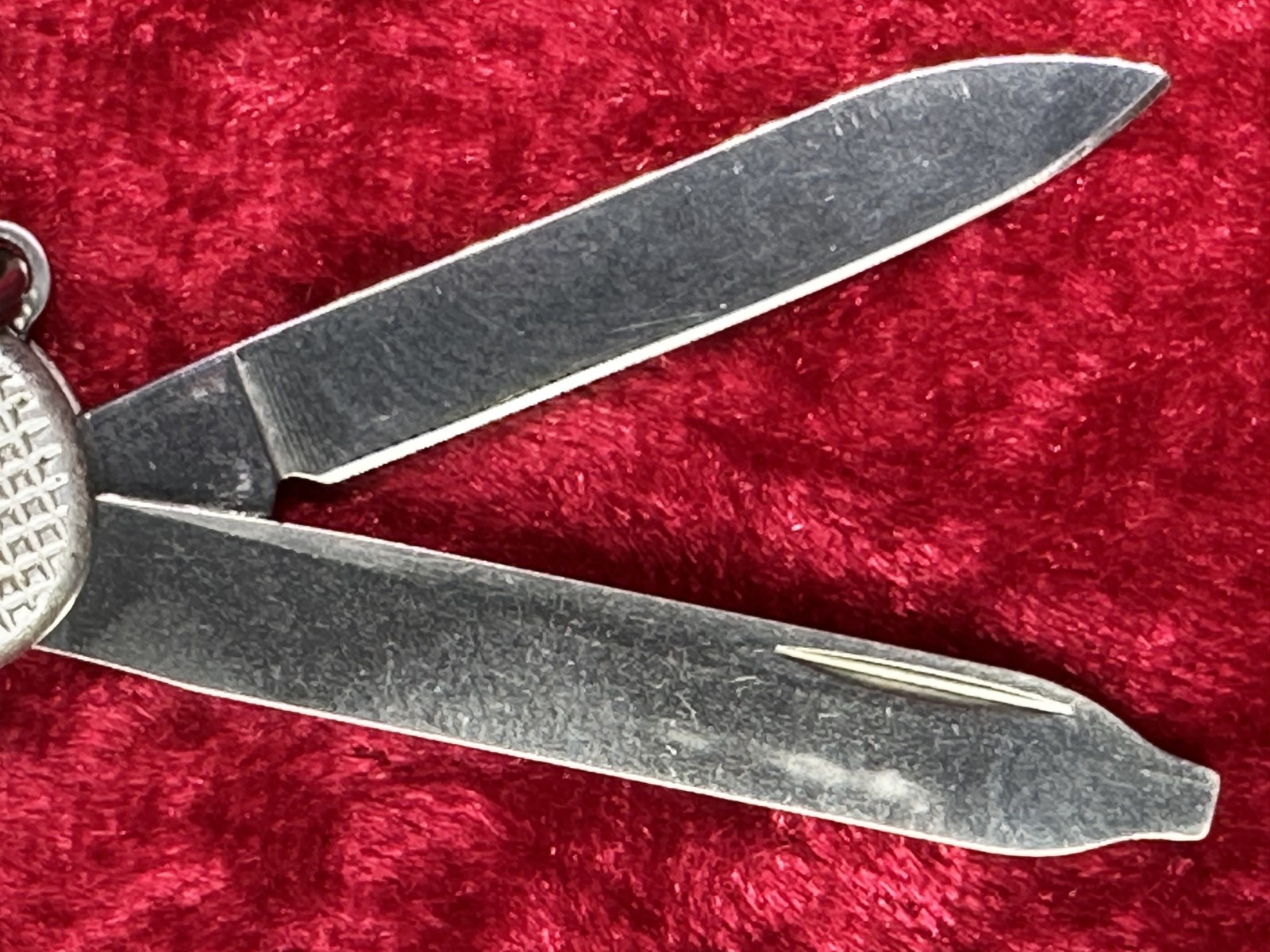 Victorinox Classic SD Silver Alox Swiss Army Knife 58mm 4 Tools KeyChain (503)
