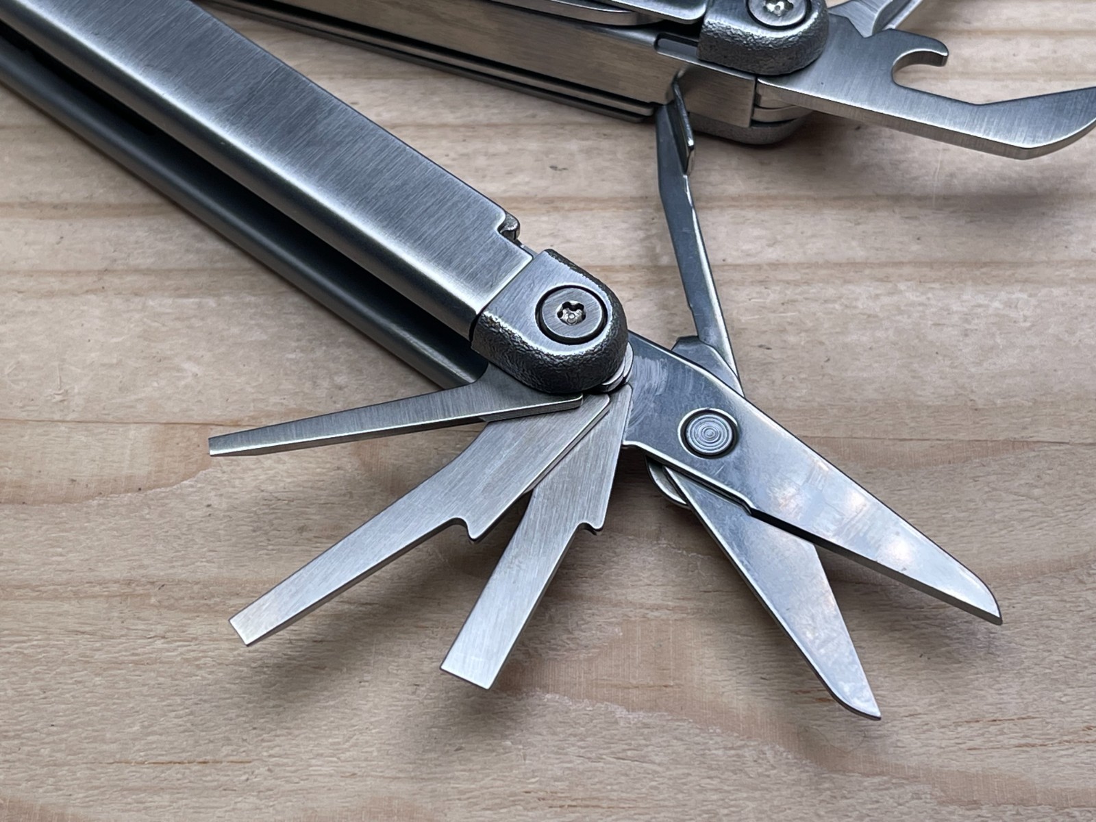 Leatherman Wave Multi-tool Knife w/Nylon Sheath 09/00 – Early Version, Very Nice