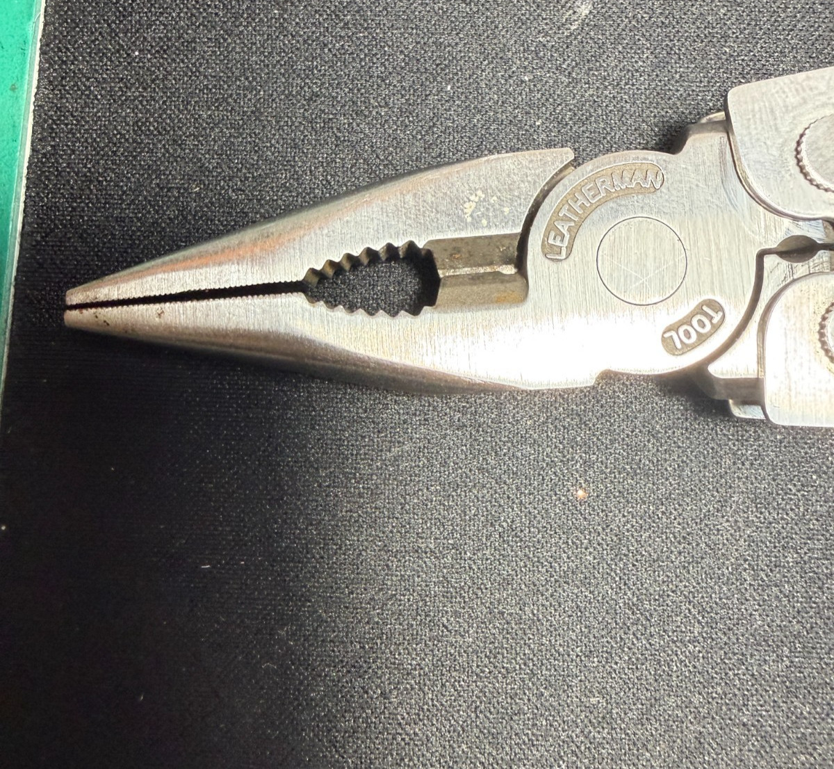Leatherman Super Tool 200 Multi-Tool USA with Pouch