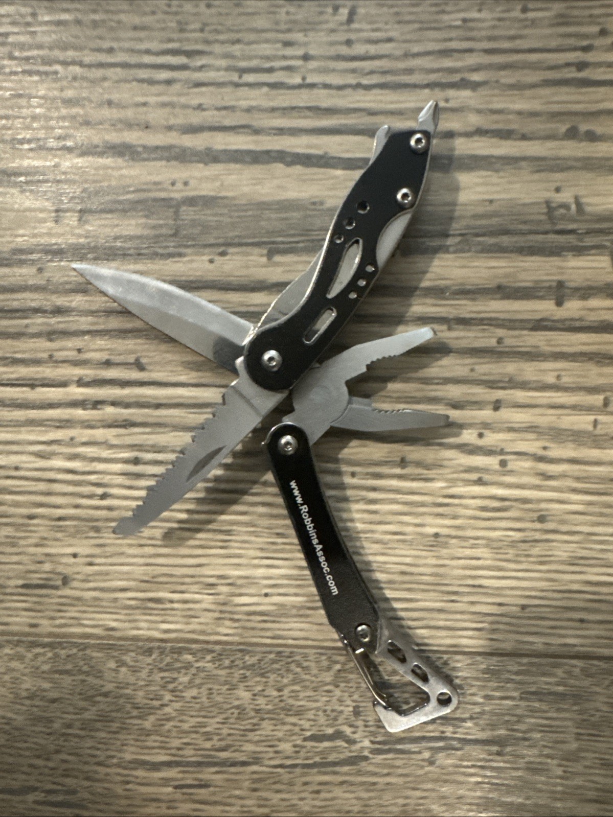 Multi-Tool Seven Saw Knife wire cutter Pliers Screwdriver Great Condition Sheath