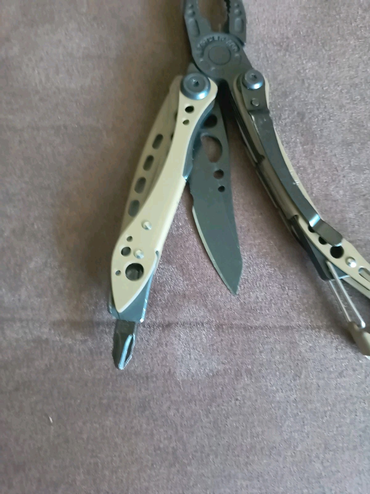 Leatherman Skeletool Coyote Tan multi tool BOD 12/20