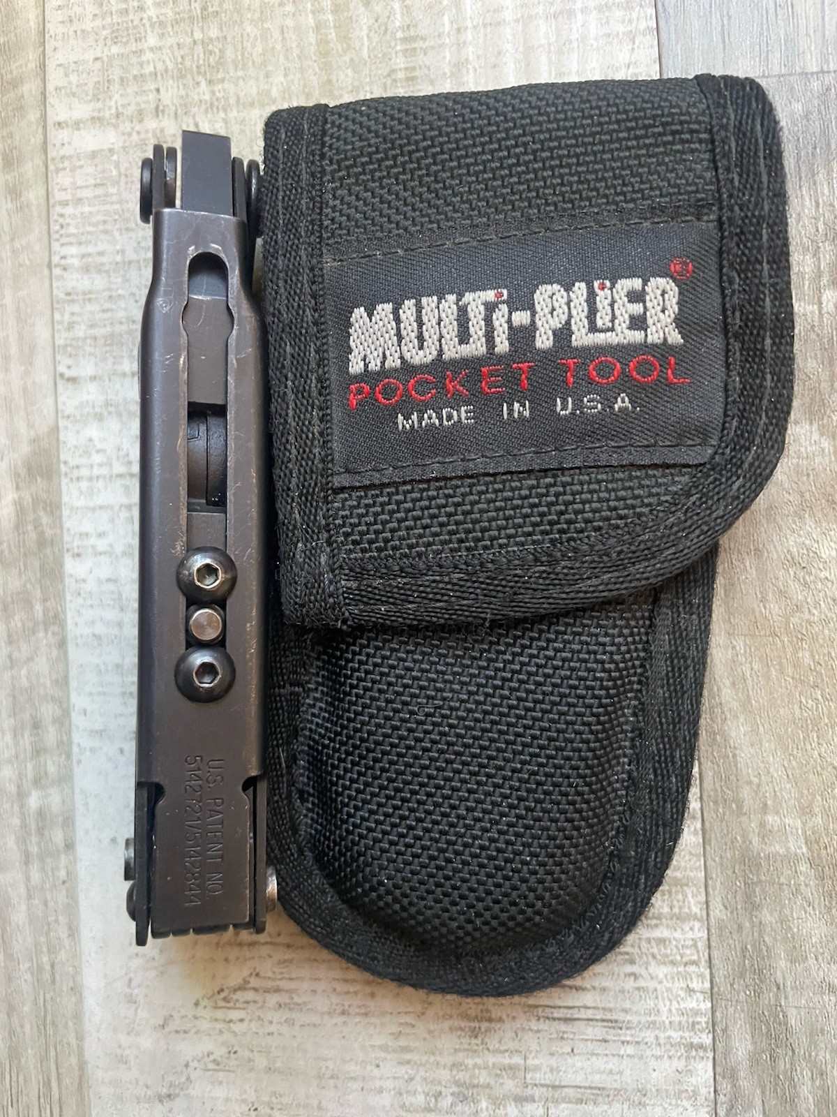 Gerber Multi Plier Pocket Tool Kit ,very Good Condition.